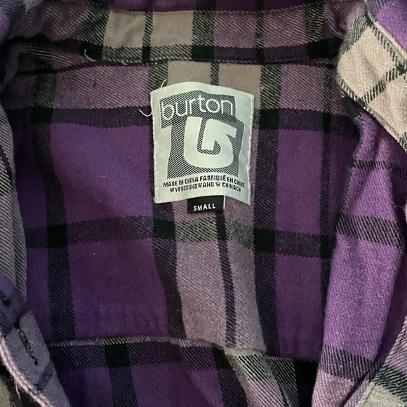 Button up - Picture 2 of 2